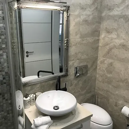 Ajla Apartment *