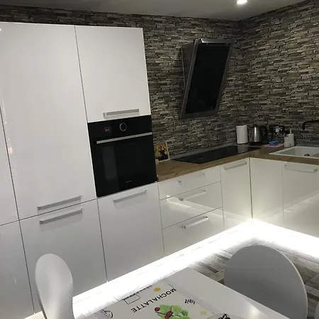 Apartament Ajla *