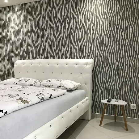 Ajla Apartament Tuzla